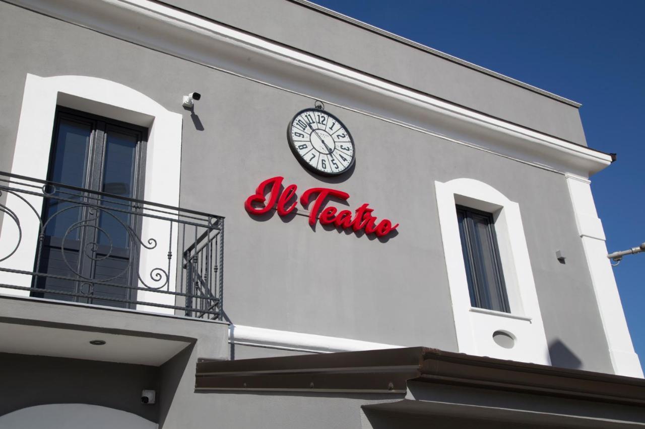 Il Teatro B&B マリーナ・ディ・ジョイオーザ・イオーニカ エクステリア 写真